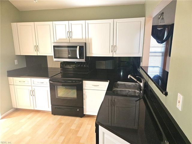 936 Honeycutt Way WAY, Virginia Beach, VA 23464