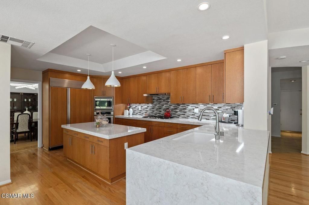 Image 14 of property listing at 7616 Ashton Court, West Hills, CA 91304