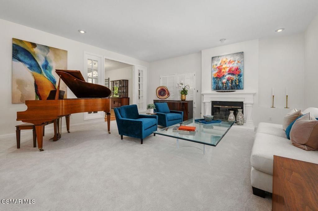 Image 3 of property listing at 7616 Ashton Court, West Hills, CA 91304
