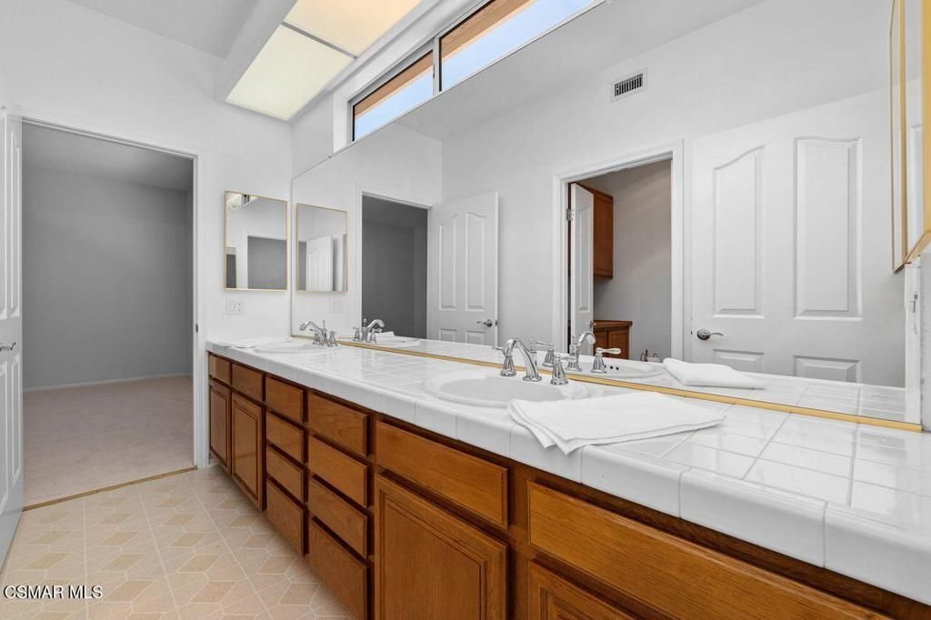 Image 30 of property listing at 7616 Ashton Court, West Hills, CA 91304