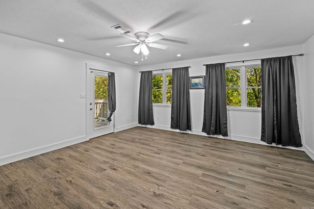 2944 W Country Club Road, Searcy, AR 72143