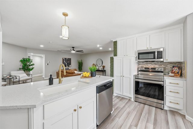 101 Park Trail Place, Joshua, TX 76058