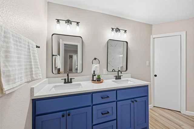 101 Park Trail Place, Joshua, TX 76058