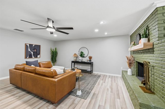 101 Park Trail Place, Joshua, TX 76058