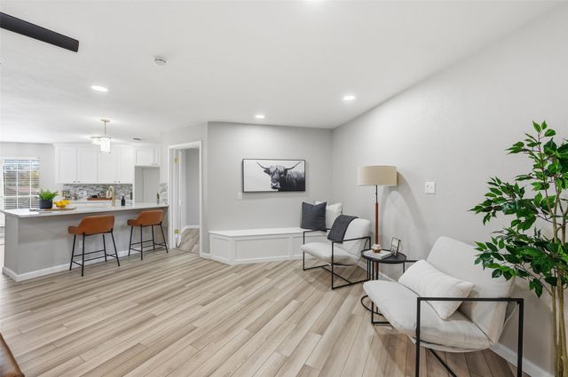 101 Park Trail Place, Joshua, TX 76058