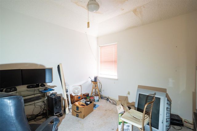 6215 Ash Oak Drive, Houston, TX 77091
