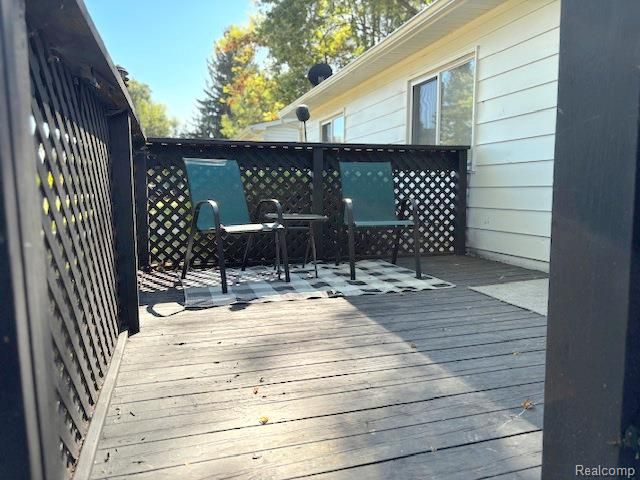 5115 Allingham Drive, White Lake, MI 48383