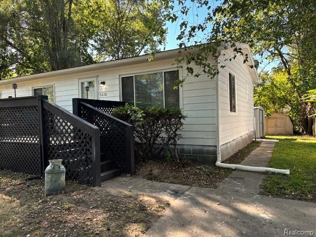 5115 Allingham Drive, White Lake, MI 48383