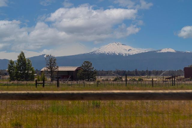 26395 Walker Road, Bend, OR 97701
