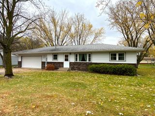 464 Main Street E, Richmond, MN 56368