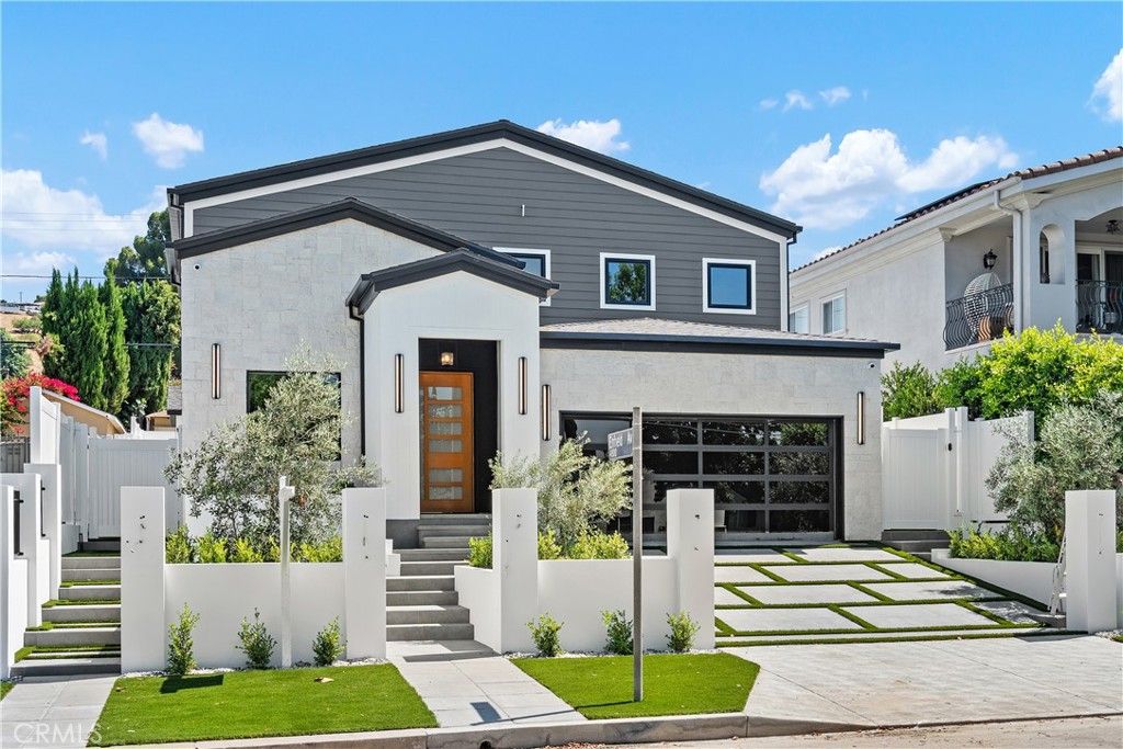 17962 Valley Vista Boulevard, Encino, CA 91316