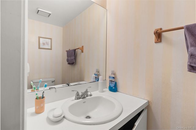 129 Beecher Avenue Extension, East Islip, NY 11730