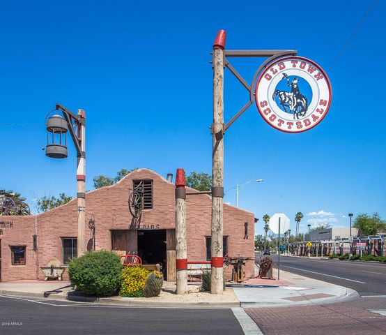 13495 E CHARTER OAK Drive, Scottsdale, AZ 85259