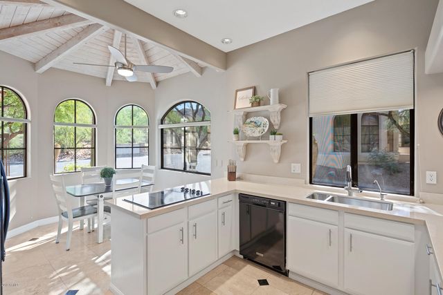 13495 E CHARTER OAK Drive, Scottsdale, AZ 85259