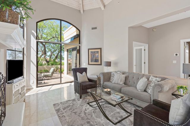 13495 E CHARTER OAK Drive, Scottsdale, AZ 85259