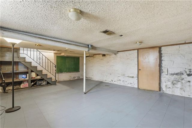 1811 Pendleton Avenue, Kansas City, MO 64124