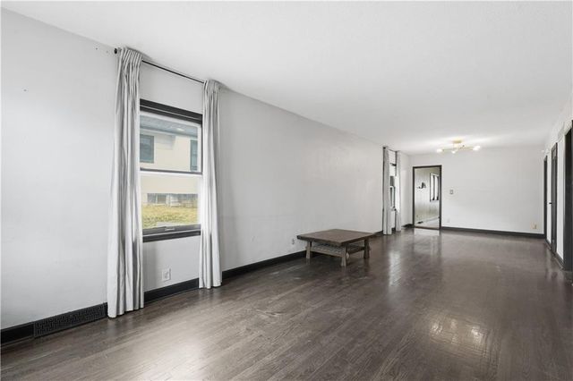 1811 Pendleton Avenue, Kansas City, MO 64124