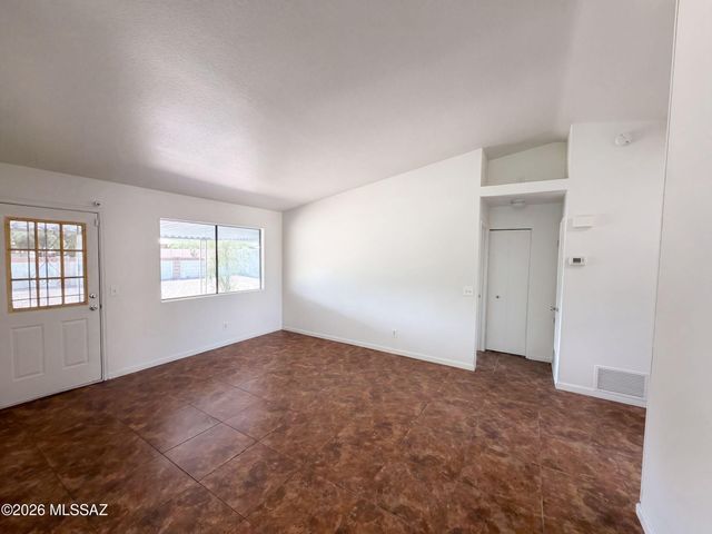 5840 N Belbrook Drive, Tucson, AZ 85741