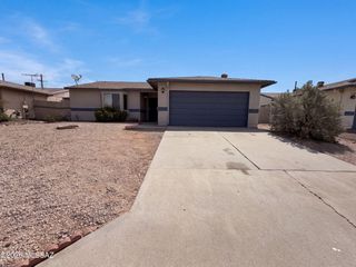 5840 N Belbrook Drive, Tucson, AZ 85741