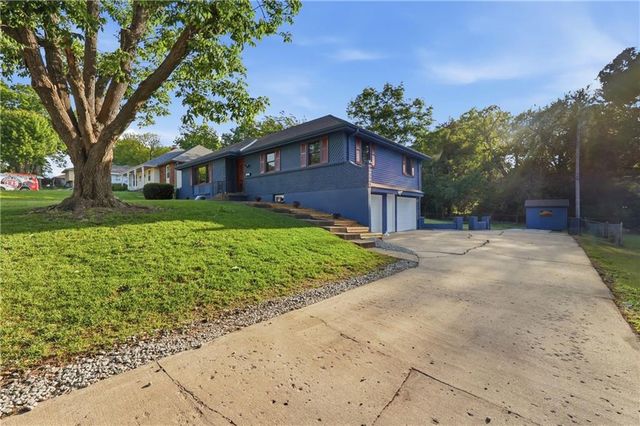 6518 Sterling Avenue, Raytown, MO 64133