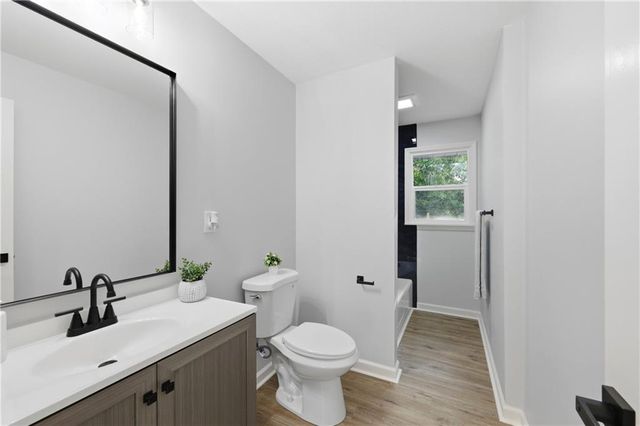 6518 Sterling Avenue, Raytown, MO 64133