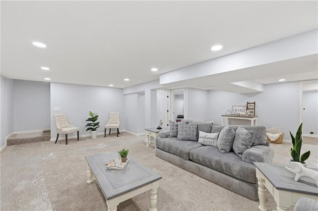 6518 Sterling Avenue, Raytown, MO 64133