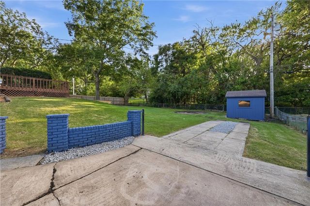 6518 Sterling Avenue, Raytown, MO 64133