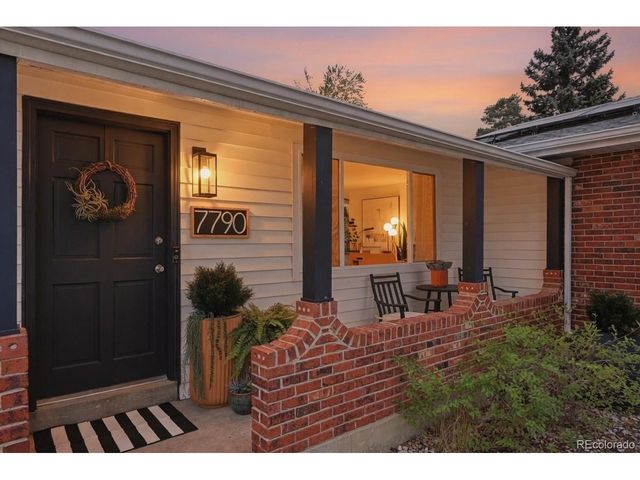 7790 S Harlan Way, Littleton, CO 80128