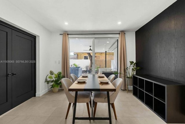 3260 NW 9th St, Miami, FL 33125