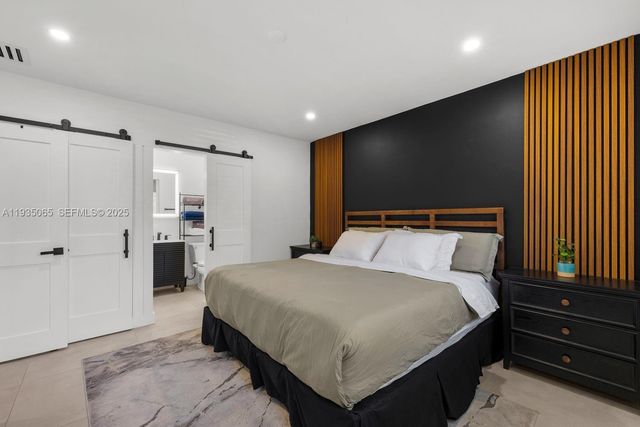 3260 NW 9th St, Miami, FL 33125