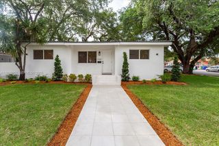 3260 NW 9th St, Miami, FL 33125