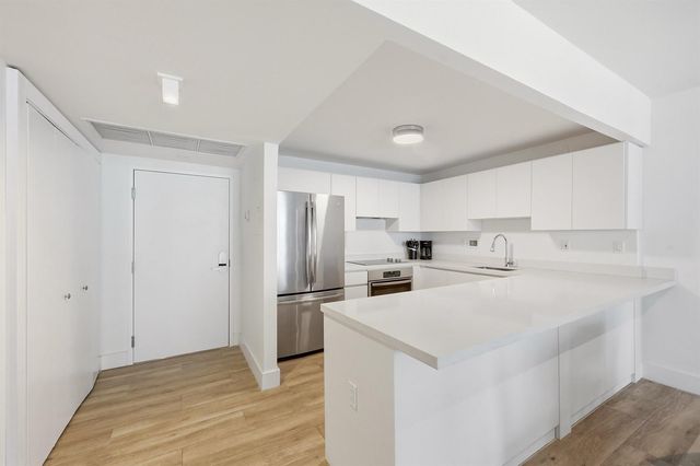 2301 Collins Avenue 1205, Miami Beach, FL 33139