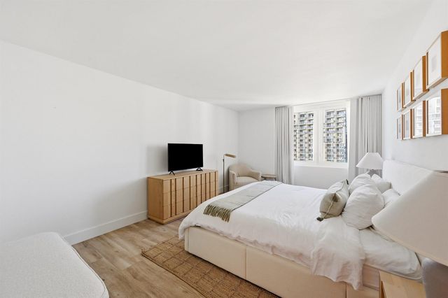 2301 Collins Avenue 1205, Miami Beach, FL 33139