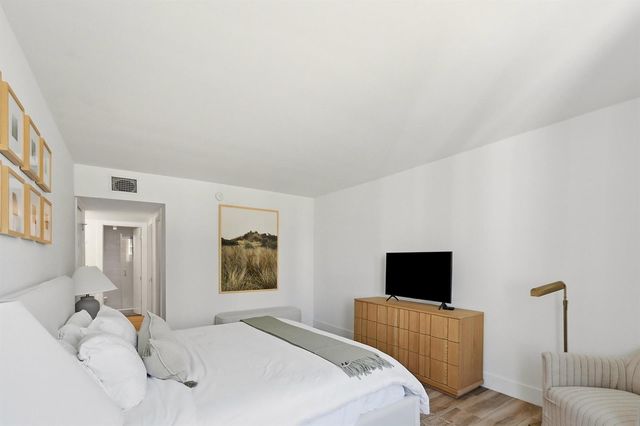 2301 Collins Avenue 1205, Miami Beach, FL 33139