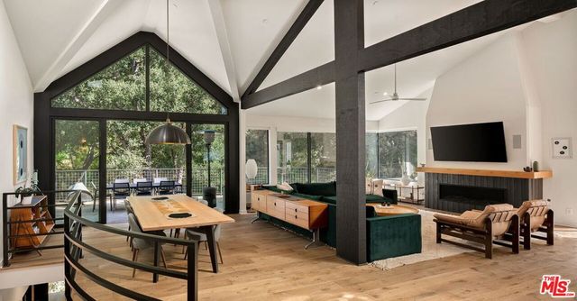 28222 Via Acero Street, Malibu, CA 90265