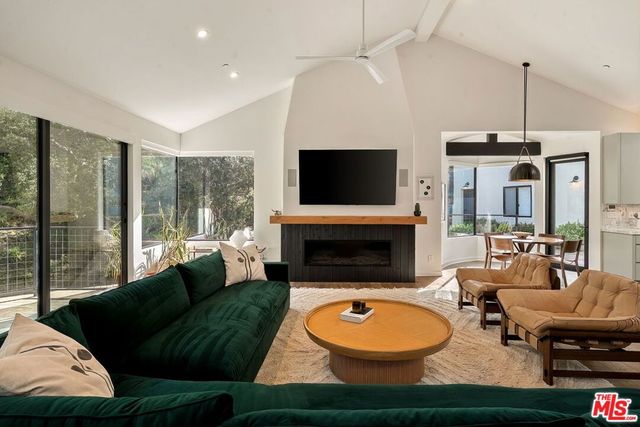 28222 Via Acero Street, Malibu, CA 90265