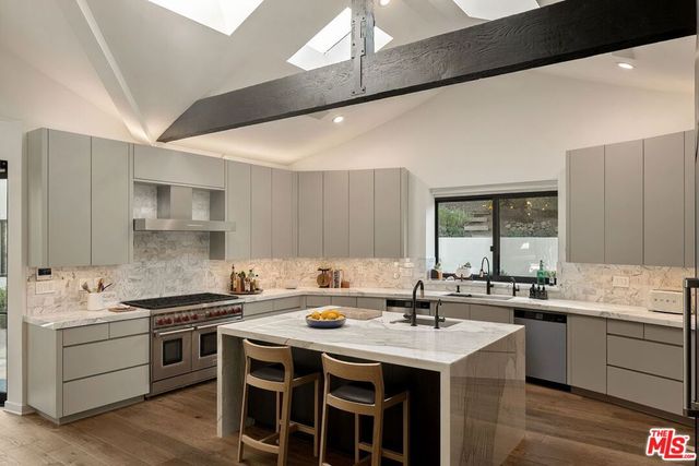 28222 Via Acero Street, Malibu, CA 90265