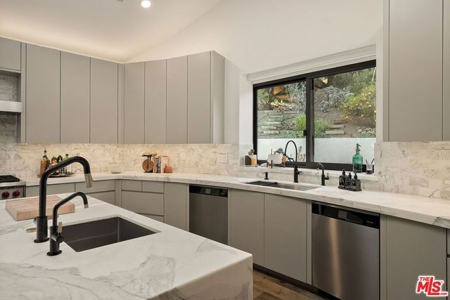 28222 Via Acero Street, Malibu, CA 90265