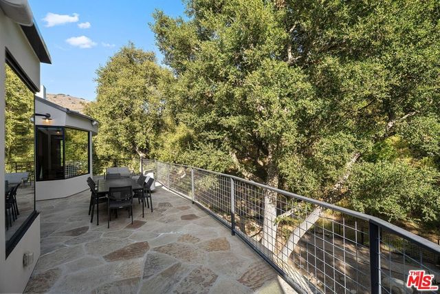 28222 Via Acero Street, Malibu, CA 90265