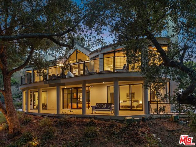 28222 Via Acero Street, Malibu, CA 90265