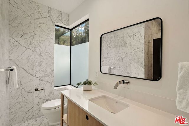 28222 Via Acero Street, Malibu, CA 90265
