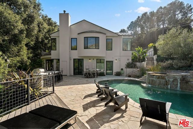 28222 Via Acero Street, Malibu, CA 90265
