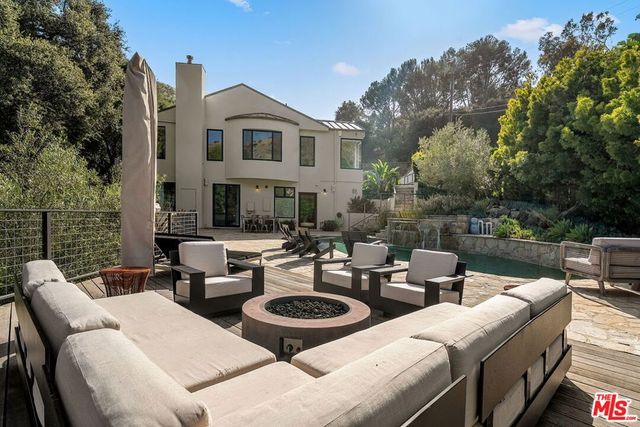28222 Via Acero Street, Malibu, CA 90265