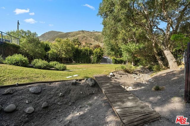 28222 Via Acero Street, Malibu, CA 90265