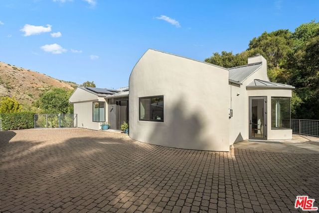 28222 Via Acero Street, Malibu, CA 90265