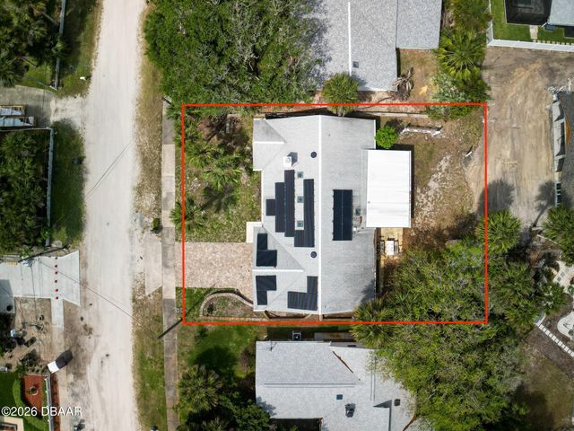 808 E 1st Avenue, New Smyrna Beach, FL 32169