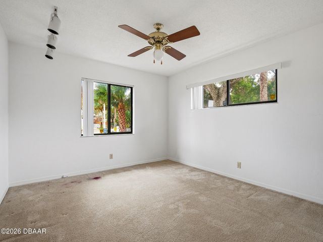 808 E 1st Avenue, New Smyrna Beach, FL 32169