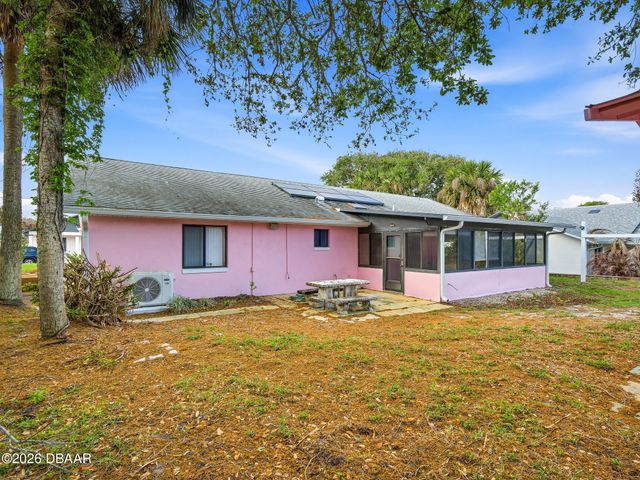 808 E 1st Avenue, New Smyrna Beach, FL 32169