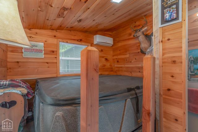 21 W Lakeshore Drive, Highland, AR 72542