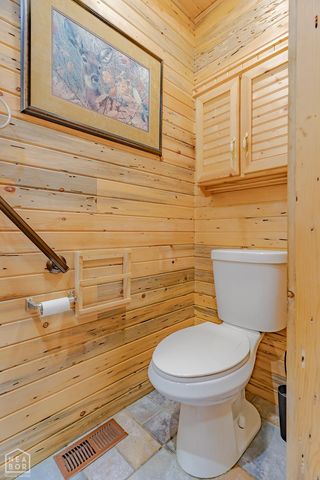 21 W Lakeshore Drive, Highland, AR 72542